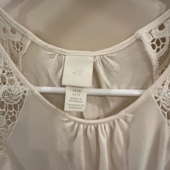 Lace Sleeve White T-shirt - Picture 4 of 4